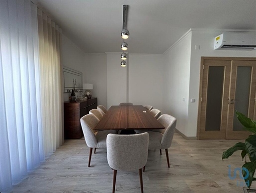 Apartment with 3 Rooms in Faro with 137,00 m²
