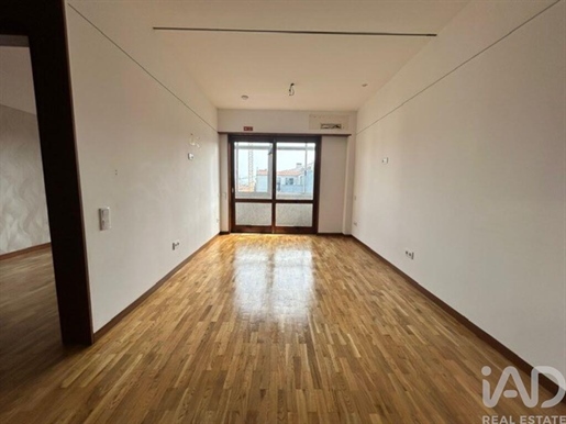 Apartment with 1 Rooms in Cedofeita, Santo Ildefonso, Sé, Miragaia, São Nicolau e Vitória with 50 m²