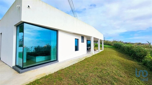 Casa T4 em Açores de 208,00 m²