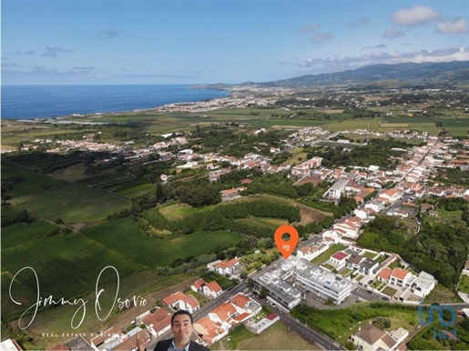 Apartment with 3 Rooms in Pico da Pedra with 183,00 m²