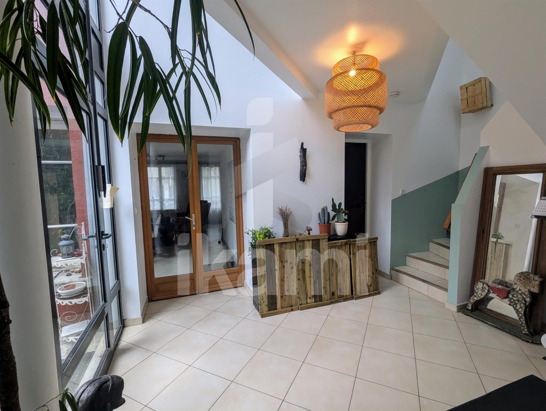 Montreuil, maison de 8 pièces avec jardin et terrasse