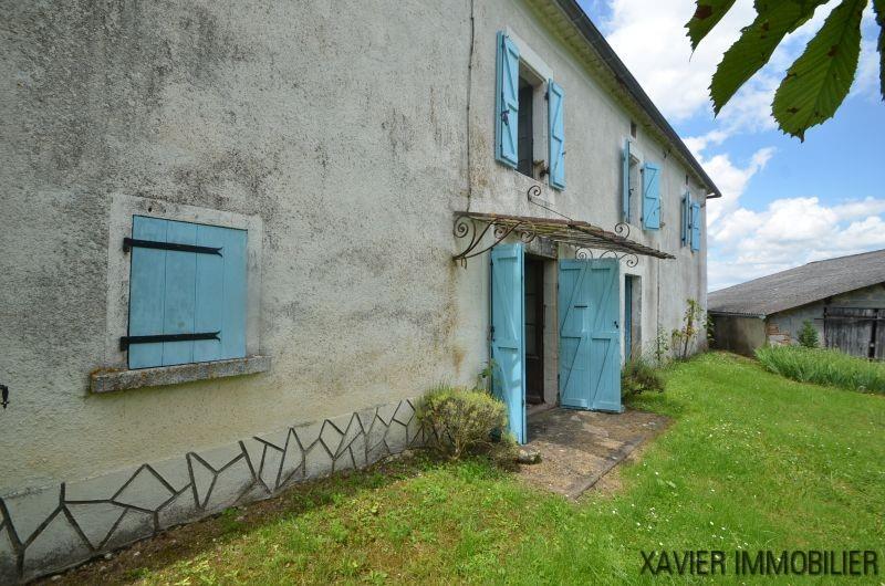 Ferme traditionnelle du Quercy avec grange à restaurer, située à 2 min. De Montaigu de Quercy sur un