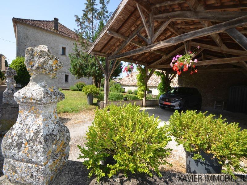 Magnifique maison de village avec plein de caractère.