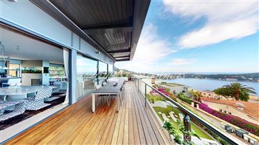 Villefranche-Sur-Mer, magnificent contemporary villa with sea view