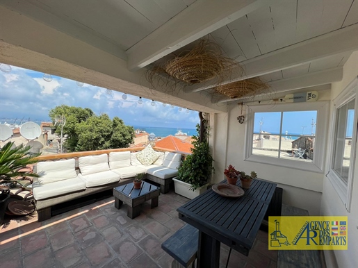 Unique Apartement in the Old Antibes with terrace and Panoromic View