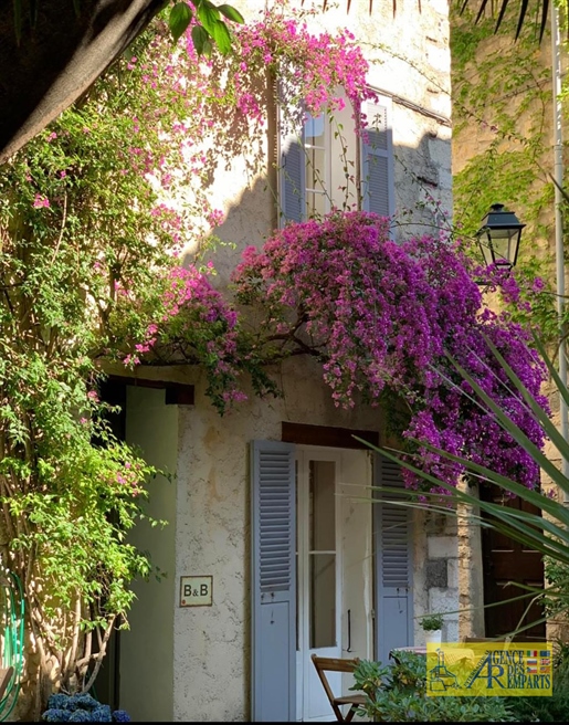 Old Antibes Studio With Exceptional Location Close To The Ramparts