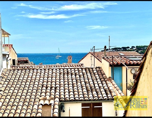 Antibes - Old Antibes 3 Room Fully Renovated In The Heart Of Le Safranier