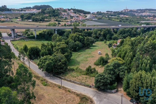 Fifth with 4 Rooms in Porto with 303,00 m²