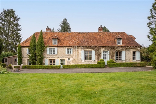 Property - 4 bedrooms - 5ha (12 acres) - close to Lisieux