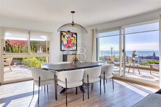 Near Deauville, contemporary villa with unobstructed sea views
