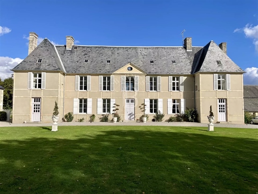 Caen Ouest, 18th century château (370m²/3,983 sq ft/6 bedrooms) with annexes in the garden and 5 hec