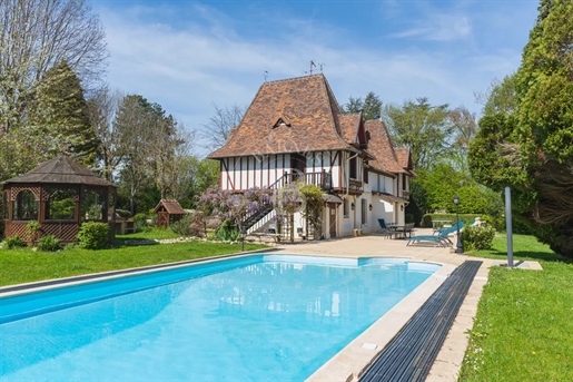 Honfleur - Charmantes Anwesen - 5 Schlafzimmer - 1 Hektar Park mit beheiztem Schwimmbad