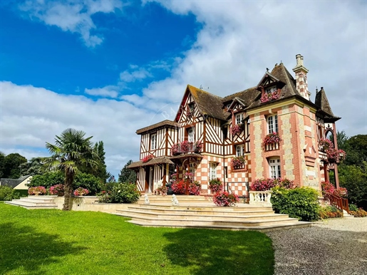 Norman manor with grounds and beach within walking distance - Cabourg