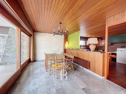 Morzine - chalet at 325 sqm to renovate - A couple of meters from the Morzine center.