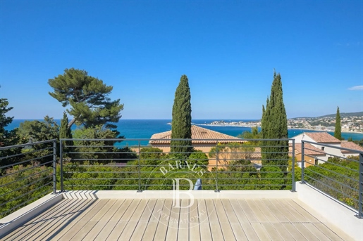 Sale - Sanary - Contemporary villa - Sea view