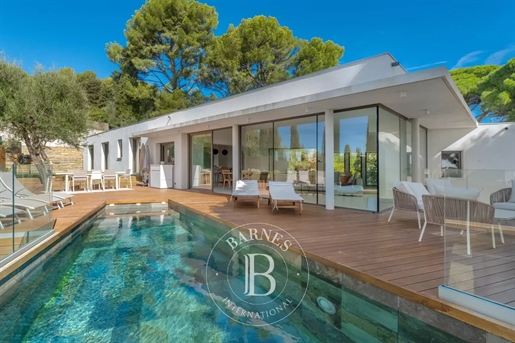 For Sale - Sanary - Contemporary Villa - 5 Bedrooms - Swimming pool