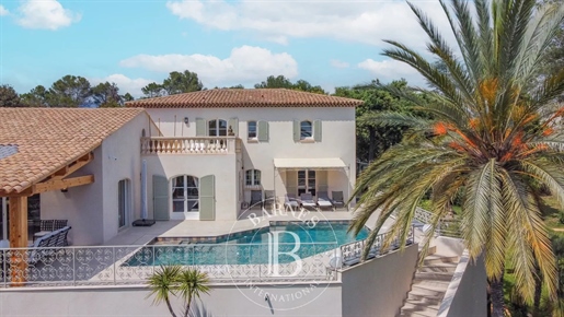 2 min Valbonne - Sought after domain - Property of 550 sqm - 9 bedrooms - Sea view