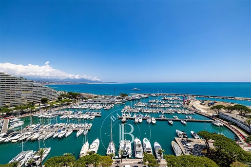 Marina Baie des Anges - Exceptional penthouse on the seafront - outstanding sea views
