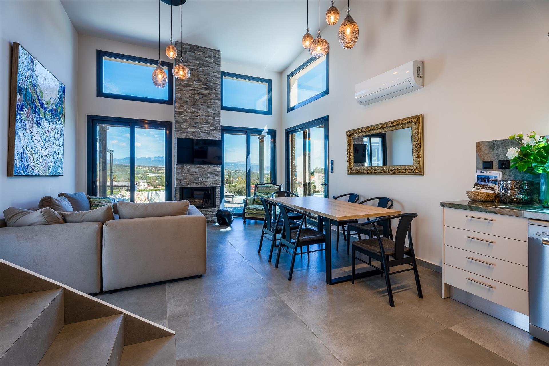 Tranquil Modern Complex 