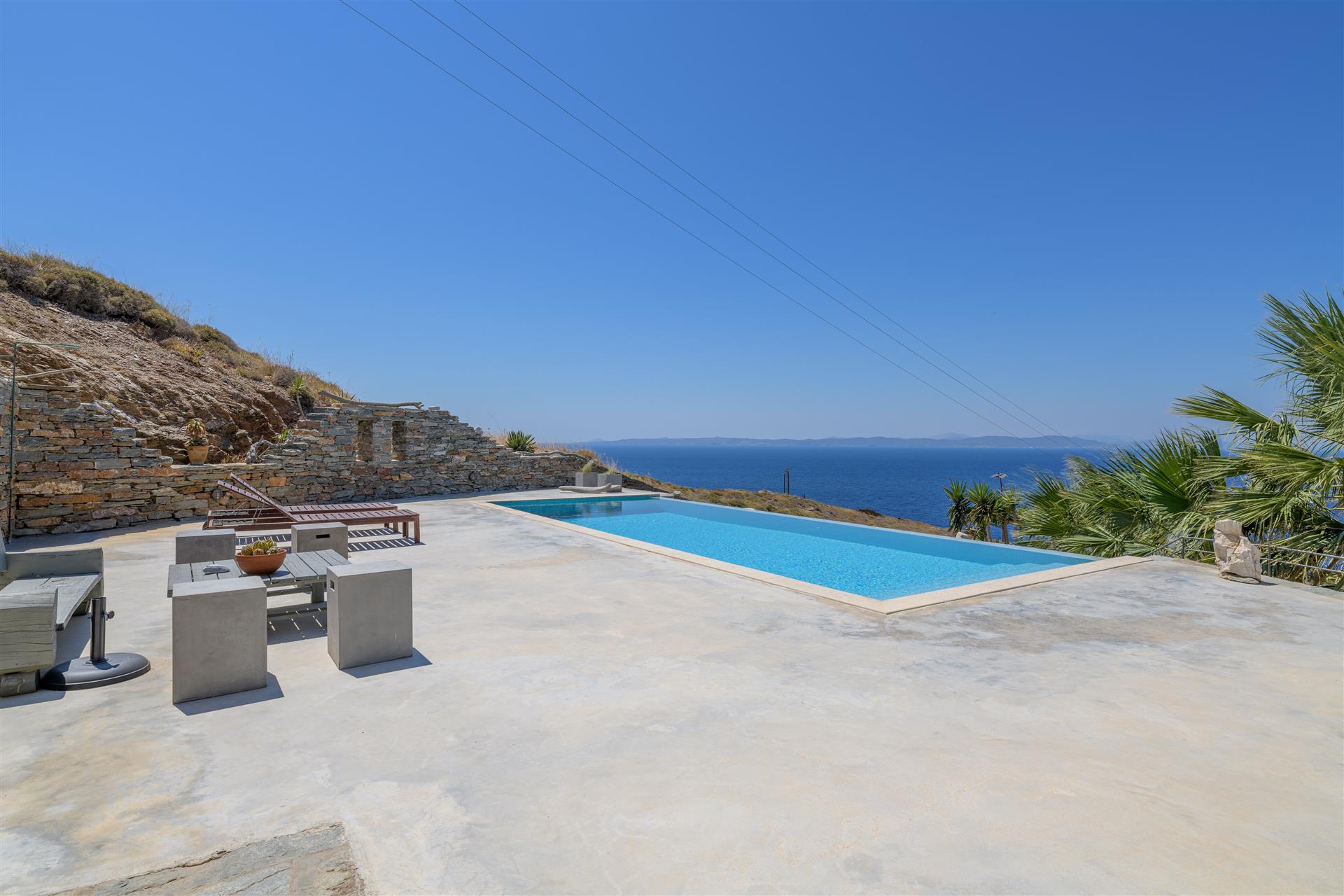 Seaview Maisonette