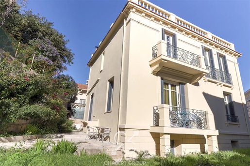 Nice Ouest Promenade Des Anglais Villa 6 Rooms 220 M2 Land 402 M2
