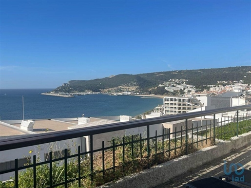 Apartment with 5 Rooms in Setúbal with 270,00 m²