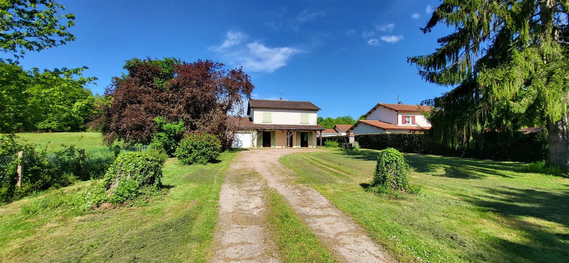 House with a garden of 1450 M2 