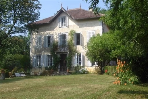 Former Armagnac Domaine set in approximately 17 acres