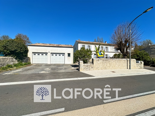 Maison de ville Gemozac - 6 pièce(s) - 220 m2