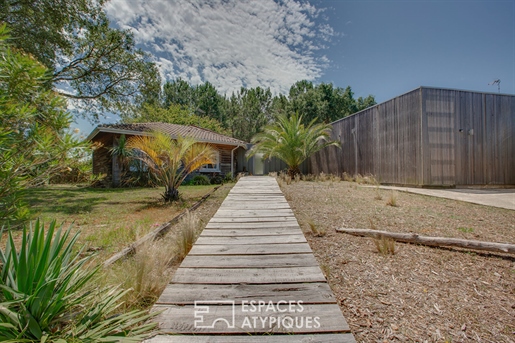 Villa d'architecte en bois à 2 km des plages