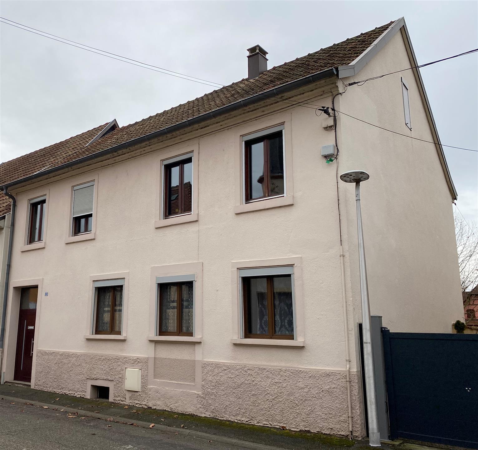 House 156m2 consisting of two dwellings in Biesheim