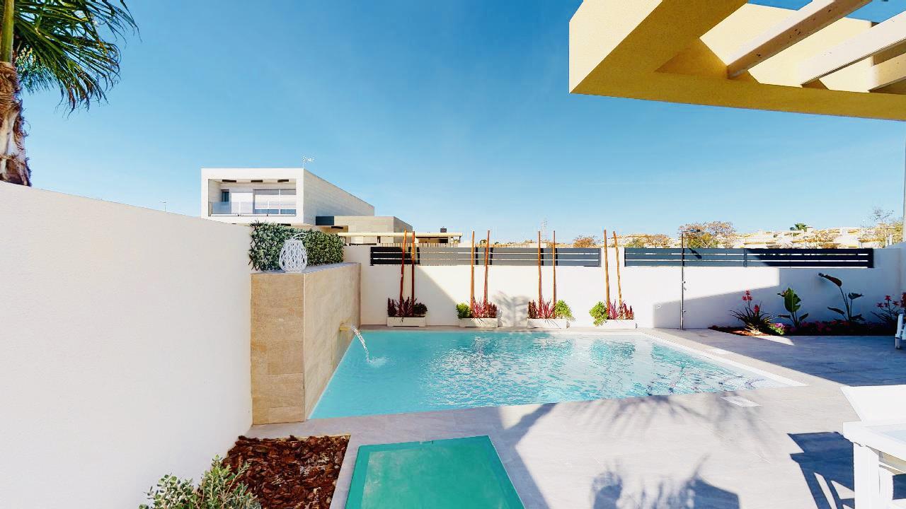 Amazing villas with private pool in Los Montesinos