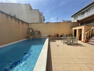 Casa con piscina privada en Bigastro