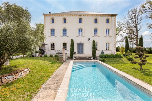 Mansion with swimming pool located between Castres and Revel