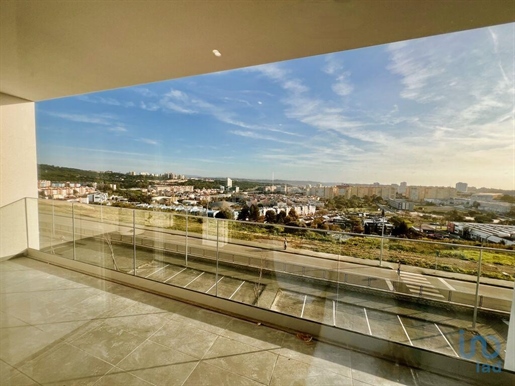 Apartamento T3 em Lisboa de 150,00 m²