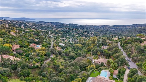 Ker125 : La Croix Valmer - Villa mit Pool und Meerblick.