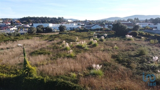 Construction land in Braga with 9785,00 m²