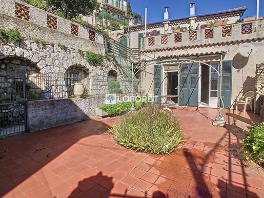 Menton 3-room apartment of 90 m2, to rehabilitate, with large terrace and garage,