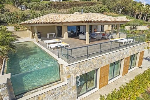Grimaud - Property With Panoramic Sea View - 5 Bedrooms