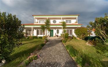 House located in Gaeiras - Óbidoss of traditional Portuguese construction