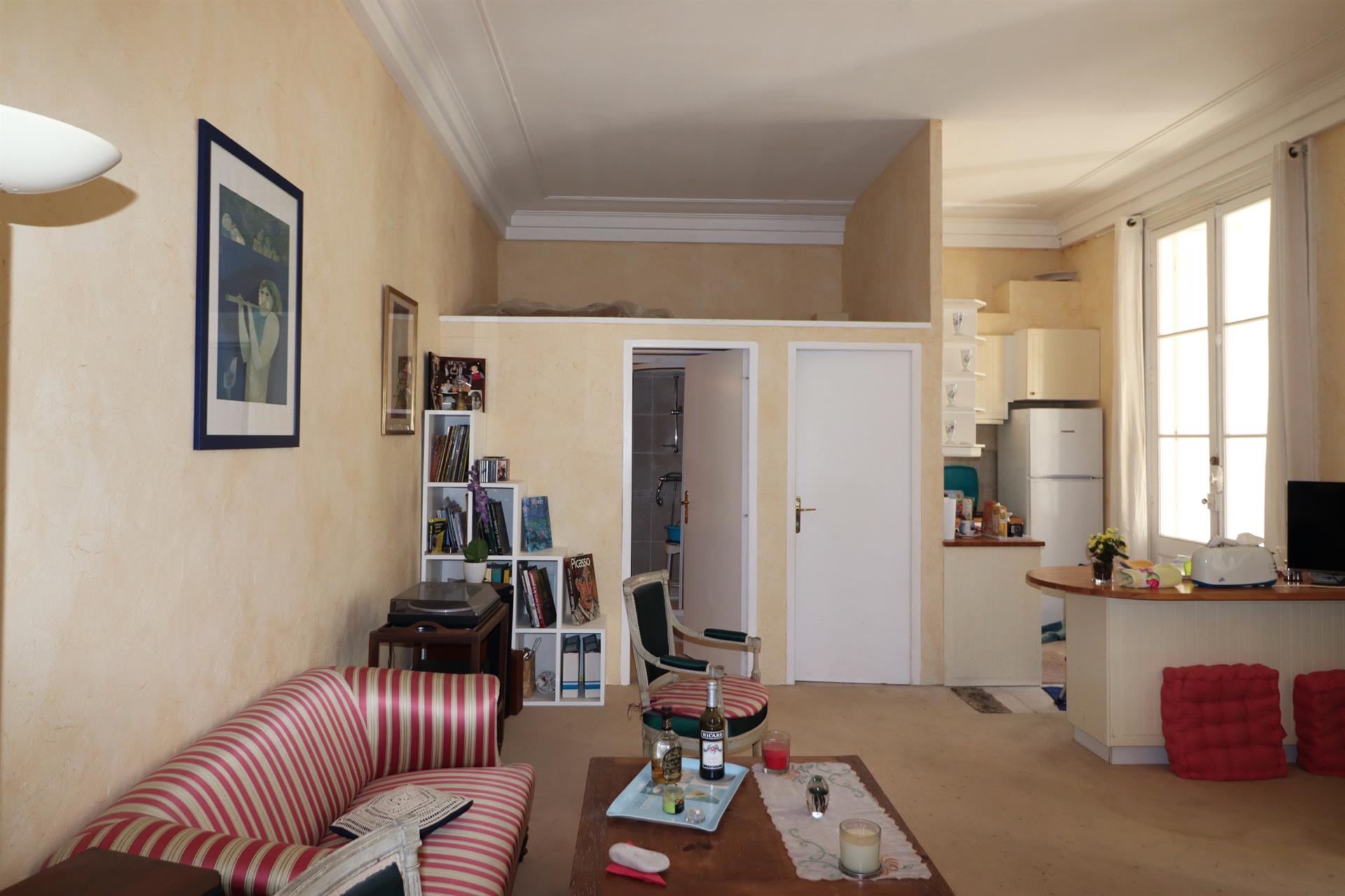Royan Apartment