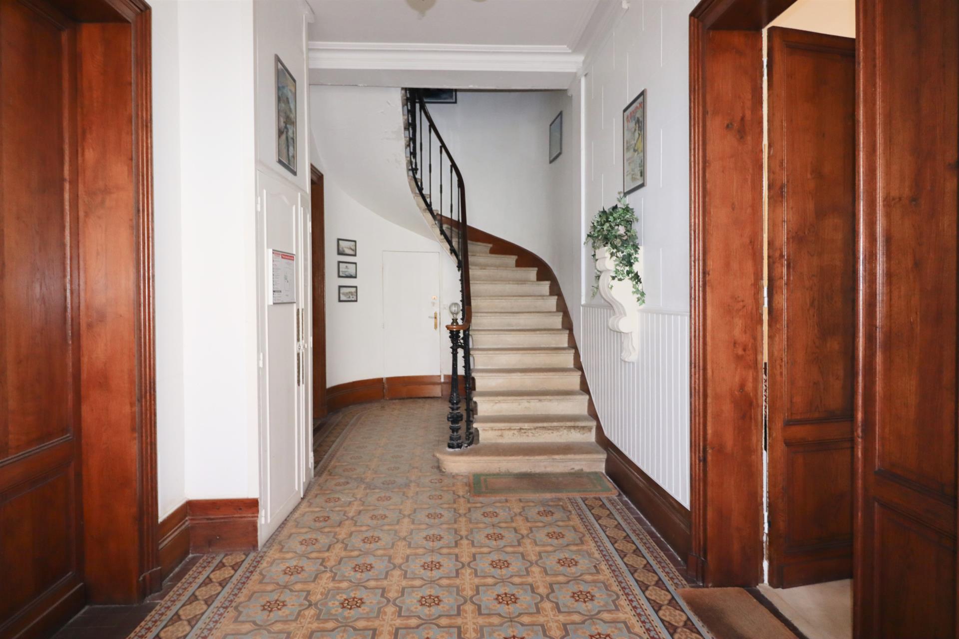 Royan Apartment
