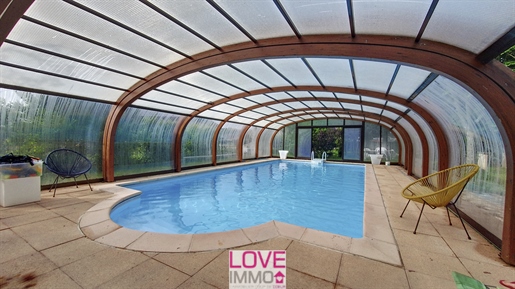 Large house of 166 m2 on a beautiful plot of 1810 m2 and its magnificent swimming pool