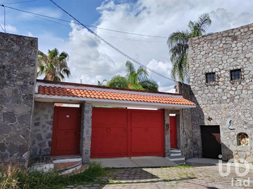 Huis te koop in privé Colonia Las Palmas