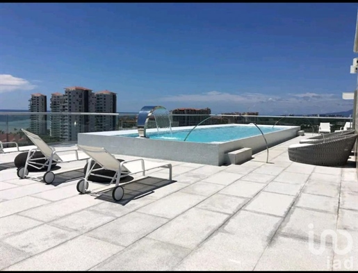 Departamento en venta, Marina Puerto Vallarta, con espectacular vista al mar