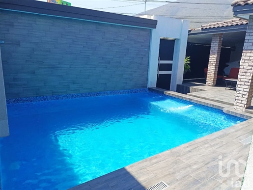 House for Sale with Pool in Cumbres 4th sector