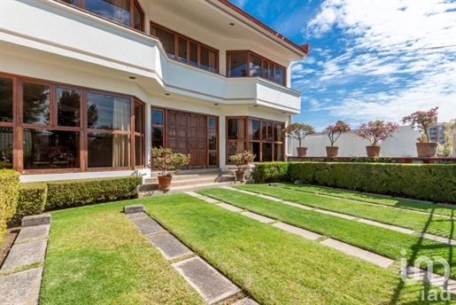 House for sale with surveillance in Cuernavaca