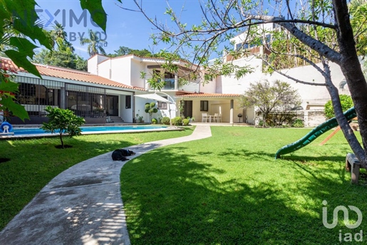 Single House for sale with Pool, in Cuernavaca