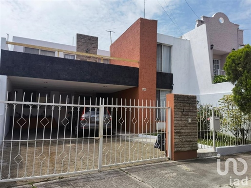 House for Sale Jalisco, Zapopan, Residencial Victoria