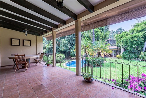 House For Sale One Floor, Golden Zone Cuernavaca Morelos